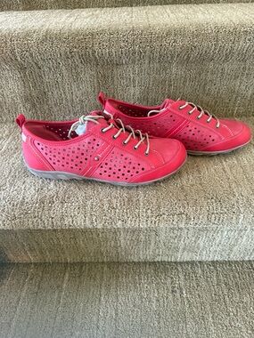 NorthStyle Pink Perforated Lace-Up Athletic Sneakers